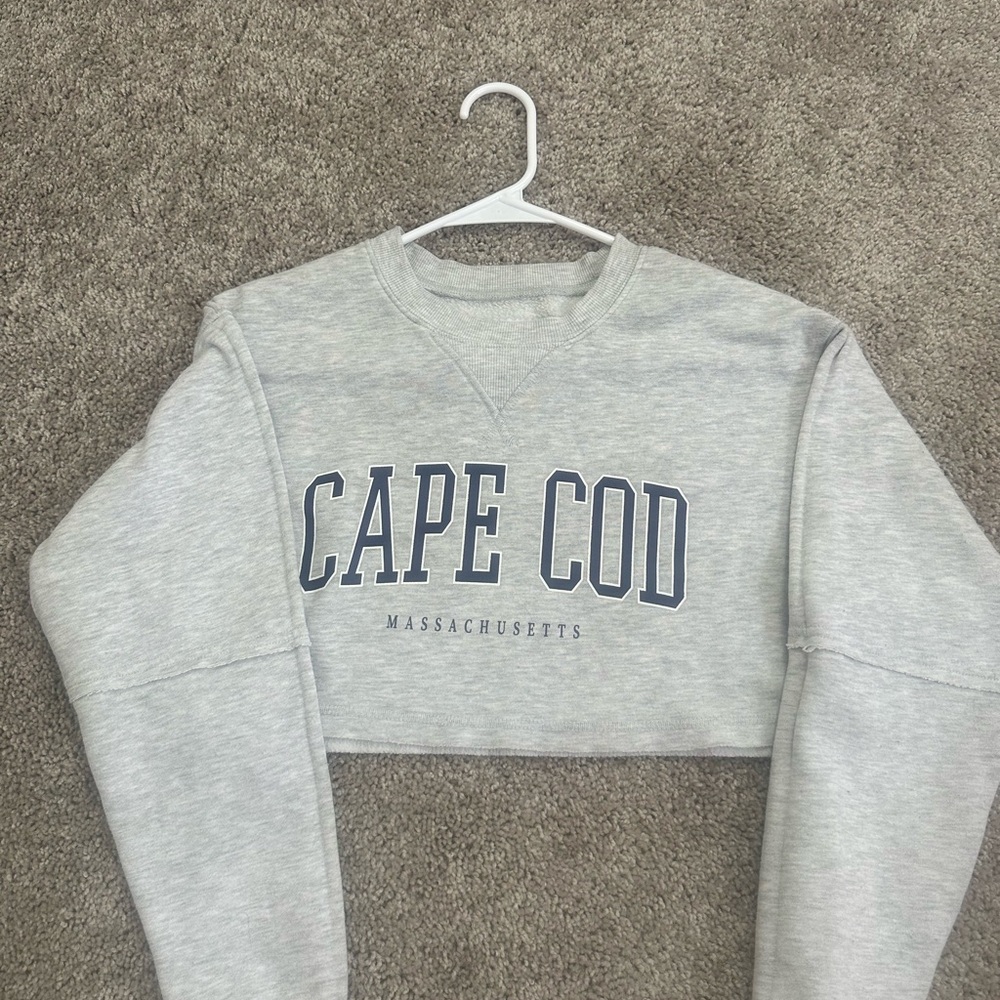 Sunday Light Gray Women's cropped Sweater